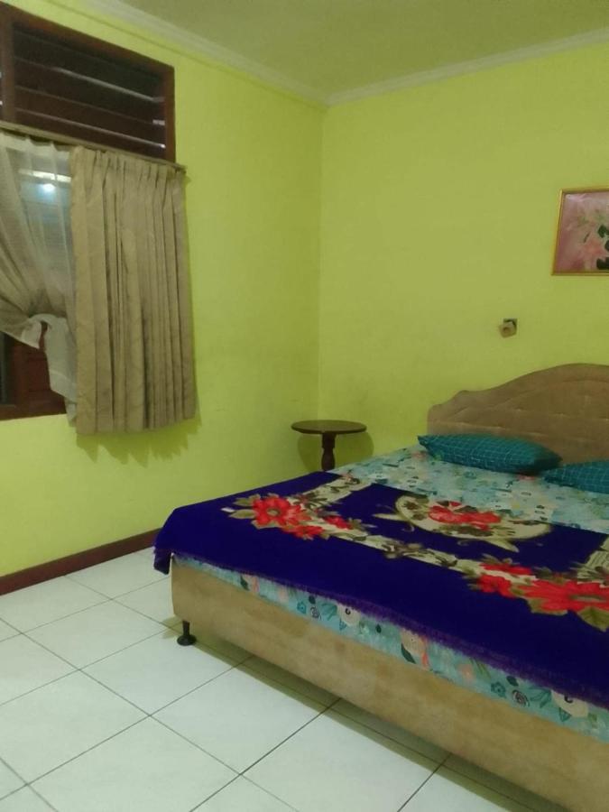 Oyo 93146 Lamin Indah Hotell Puncak Exteriör bild
